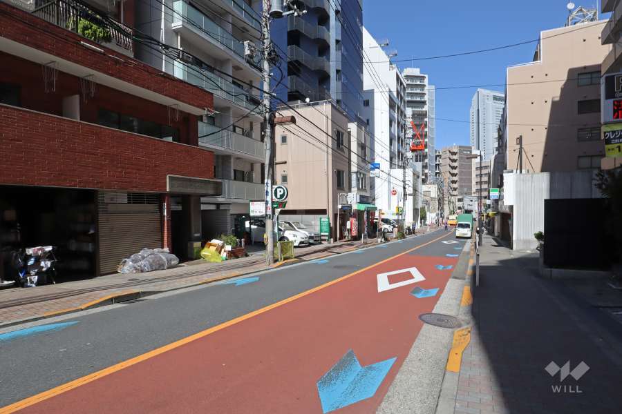 敷地北西側の前面道路