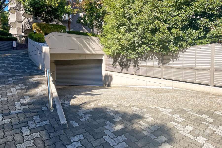 駐車場の出入り口