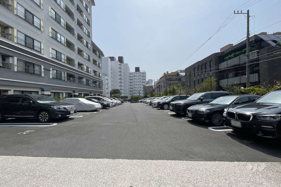敷地内駐車場（屋外平面式）　　　