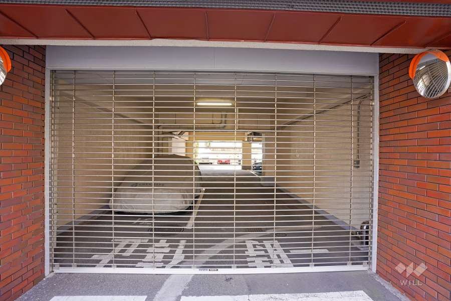駐車場の出入り口（リングシャッター付き）