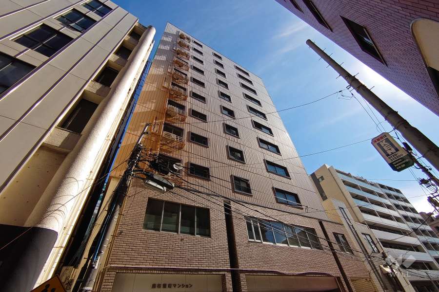 麻布霞町マンションの外観（北西側から）