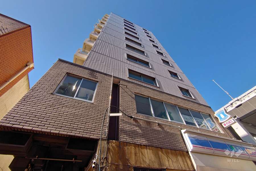 麻布霞町マンションの外観（南東側から）