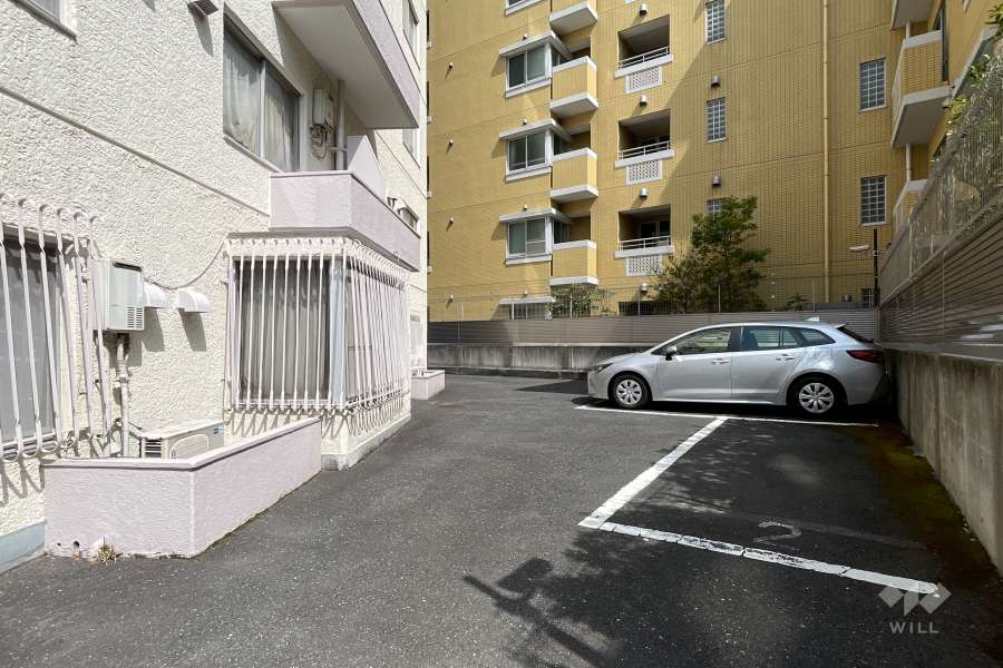 敷地内駐車場（屋外平面式）