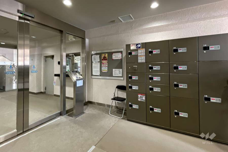 エントランスのオートロックと宅配ボックス