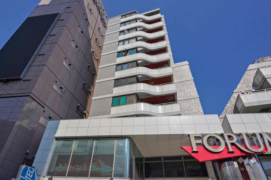 インペリアル六本木1号棟の外観（西側から）