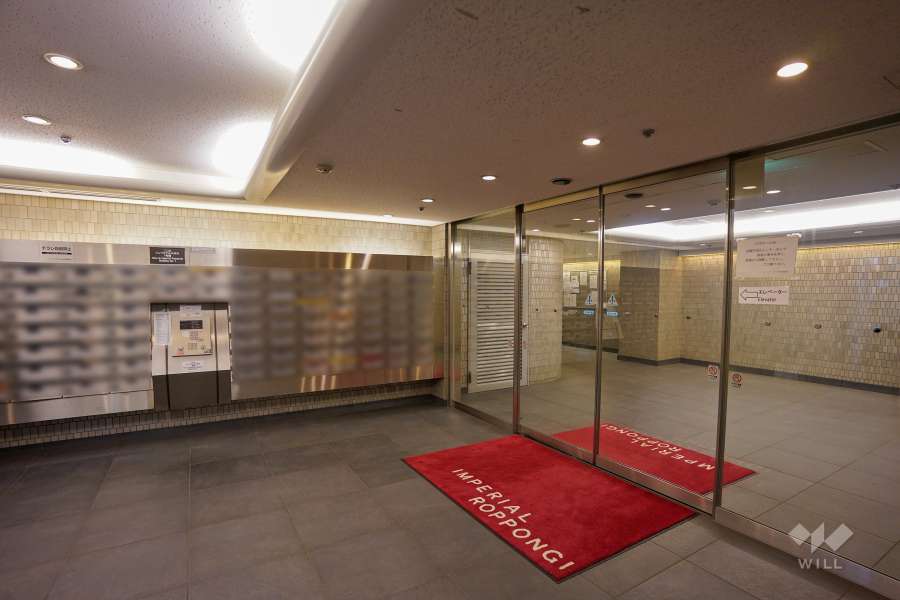 エントランスはオートロック付きです。