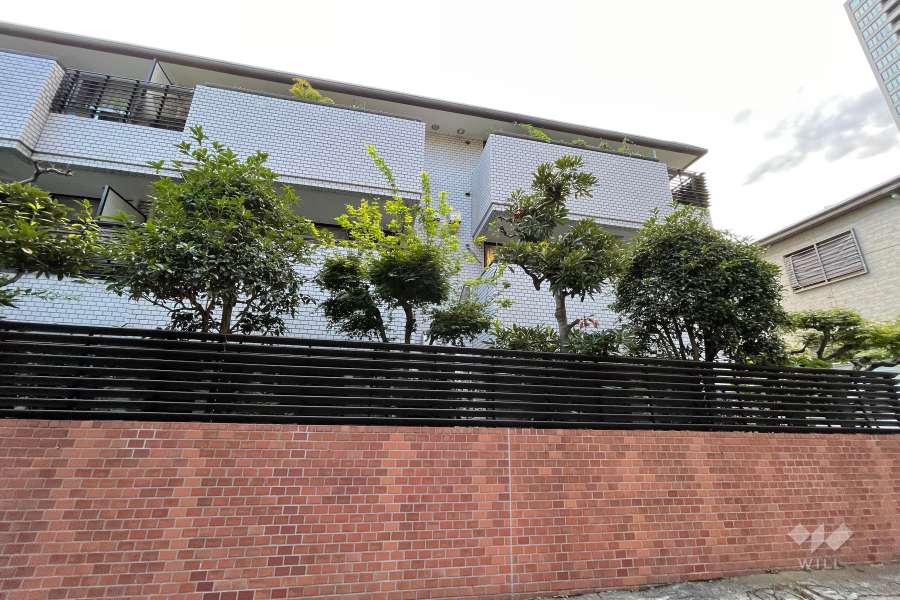 グランドメゾン狸穴の外観（北東側から）