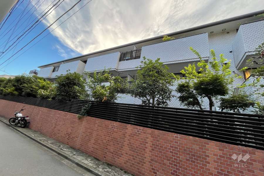 グランドメゾン狸穴の外観（北東側から）