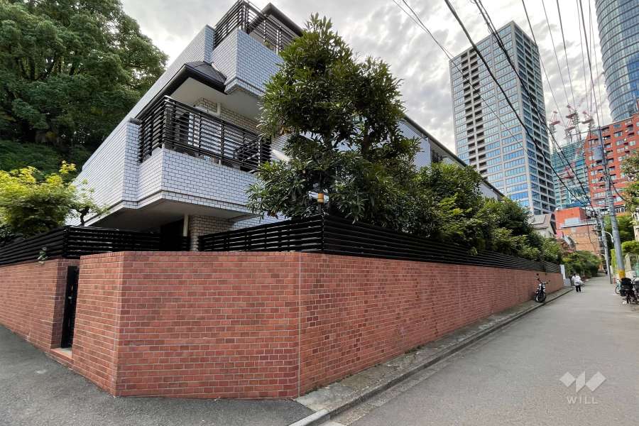 グランドメゾン狸穴の外観（南東側から）