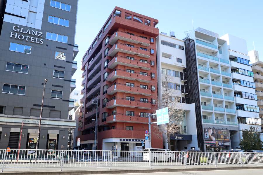 グランドメゾン麻布一の橋の外観(南東側から)