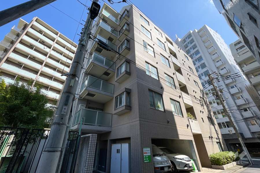 ベルザ南麻布の外観（西側から）　