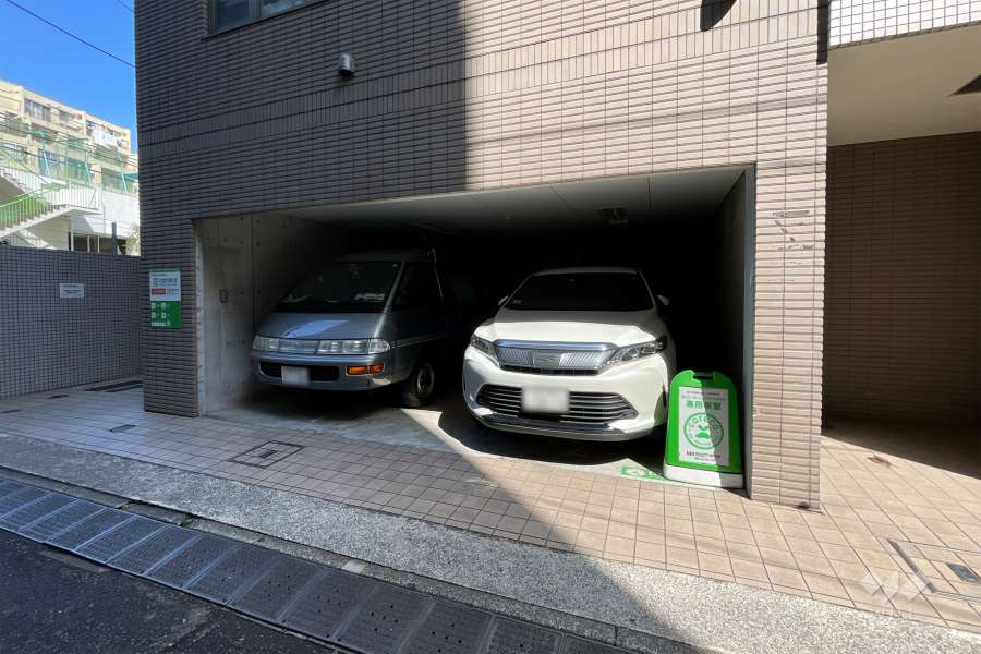 敷地内のカーシェアスペース