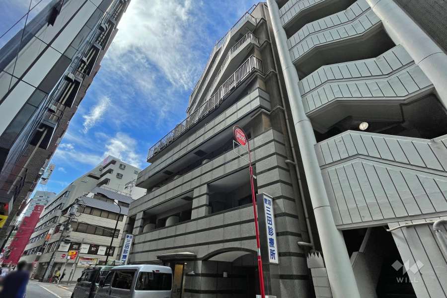 ジェイパークステーション田町の外観（南東側から）