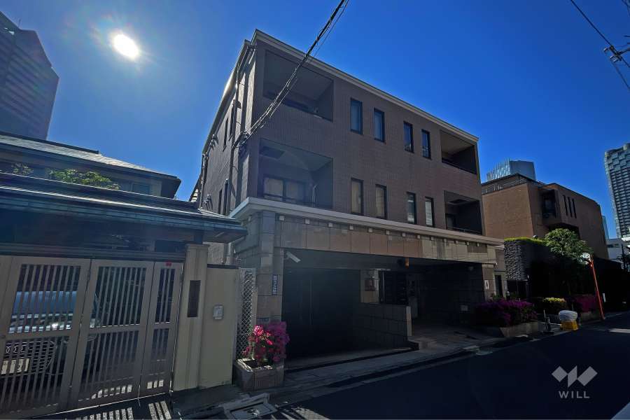 パルロイヤルアレフ赤坂の外観（北西側から）