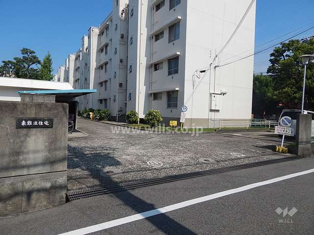 敷地入り口