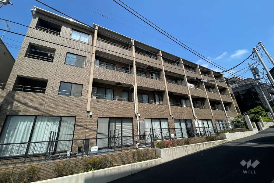 ルフェール南青山の外観（南東側から）