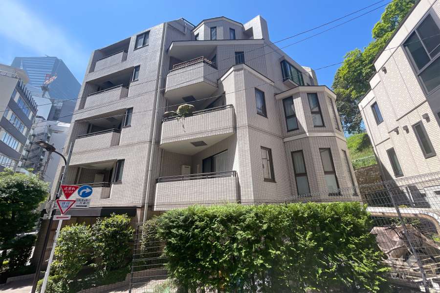 朝日マンション赤坂南部坂の外観（北東側から）