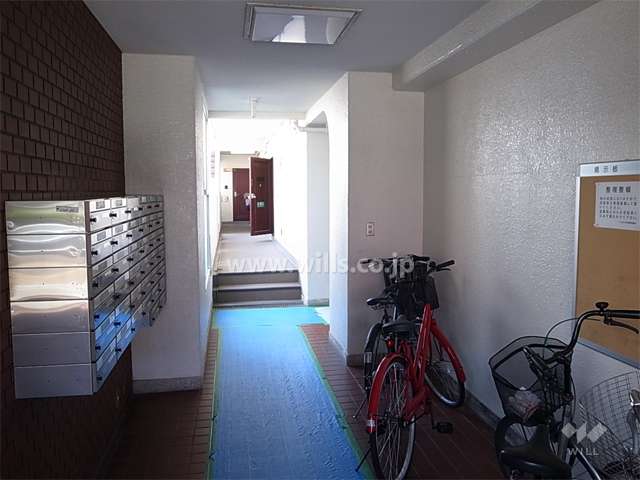 エントランスホール（共用ポスト）
