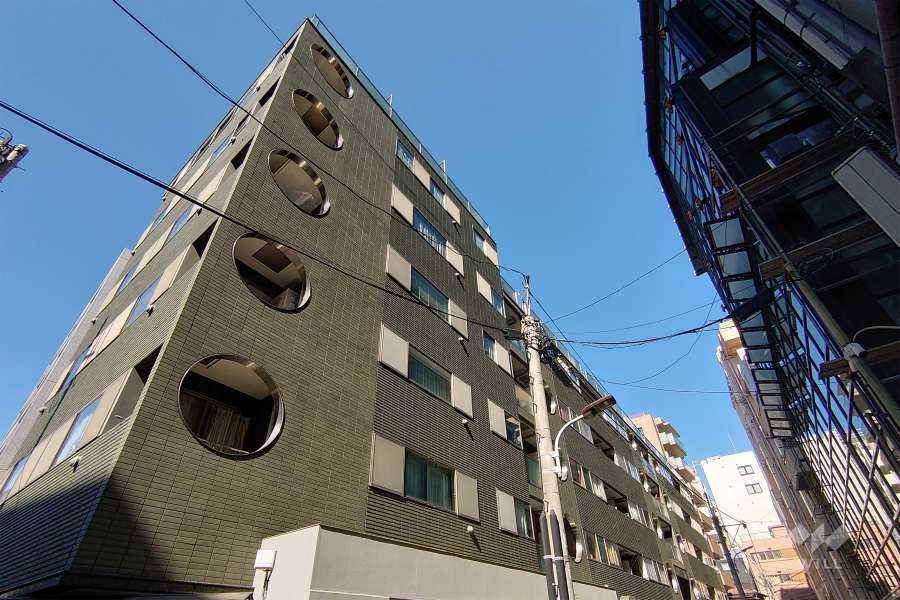 菱和パレス西麻布の外観（南東側から）