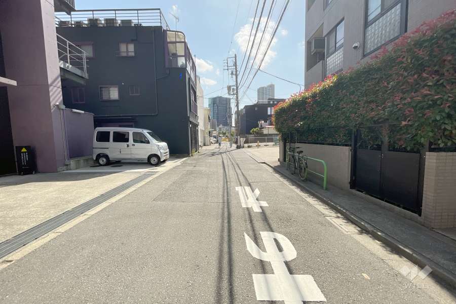 敷地南側の前面道路