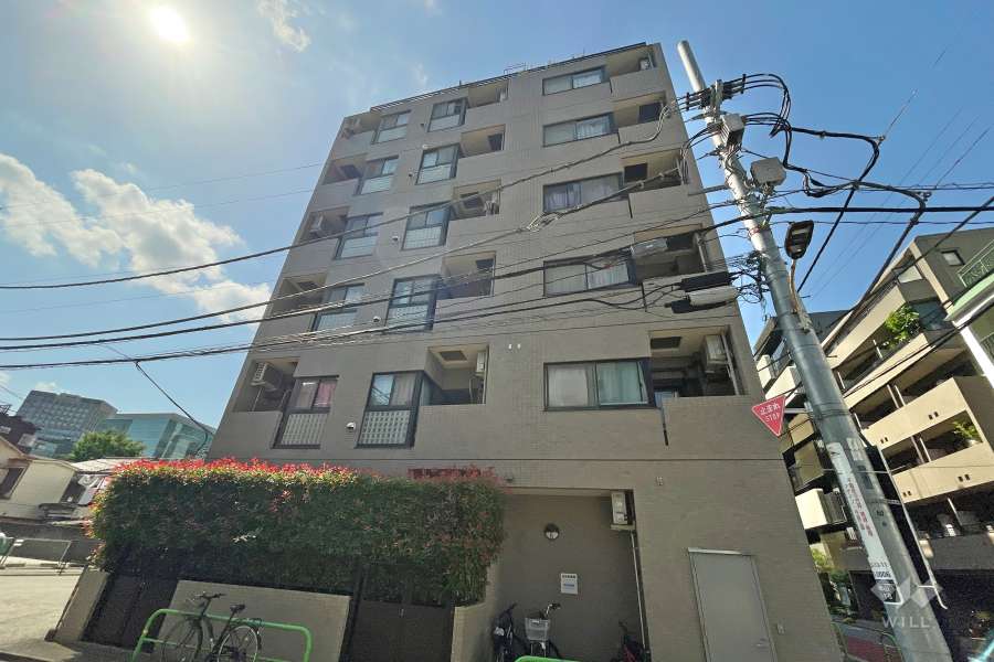 アエリア南青山の外観(南東側から）