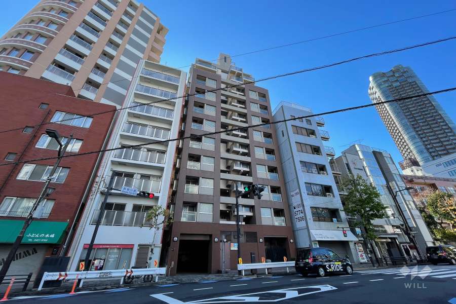 サンウッド赤坂フラッツの外観（北東側から）