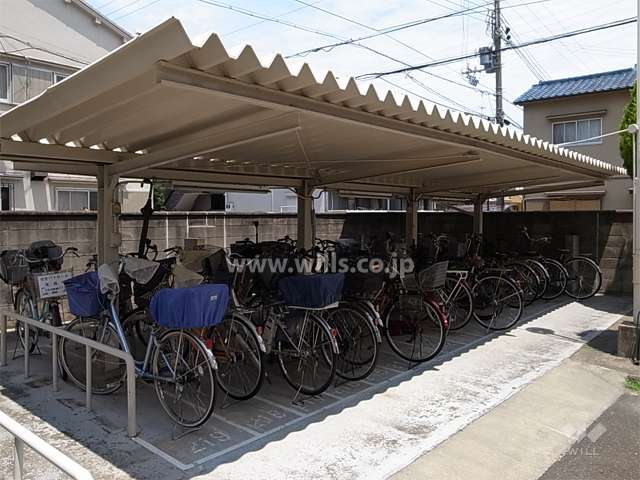 3号棟の前にある駐輪場