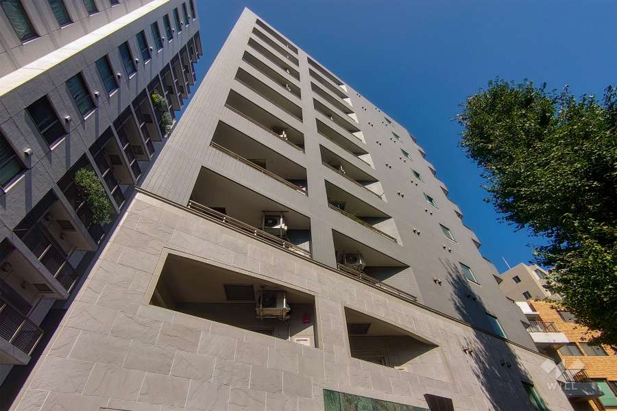 プラネット南青山の外観（南西側から）　