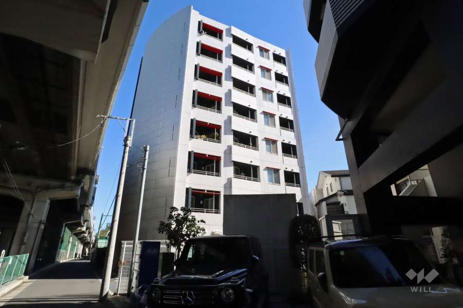 コアロード広尾の外観(西側から)
