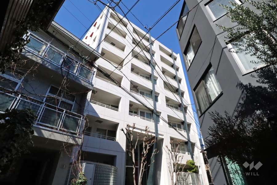 コアロード広尾の外観(南東側から)