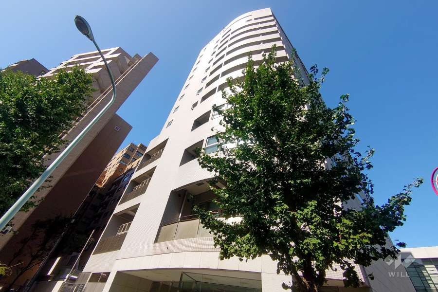 ファーロ南青山の外観（南西側から）