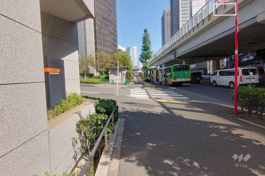 敷地南側の前面道路　