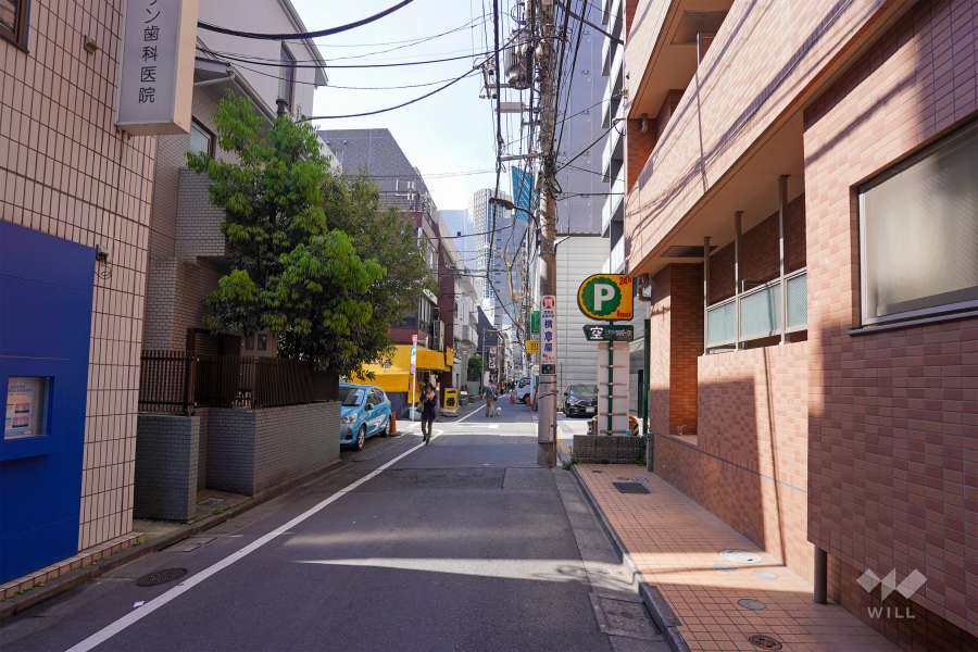 敷地東面の前面道路