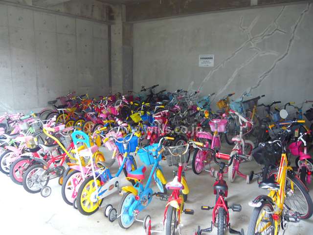 子供用自転車置場