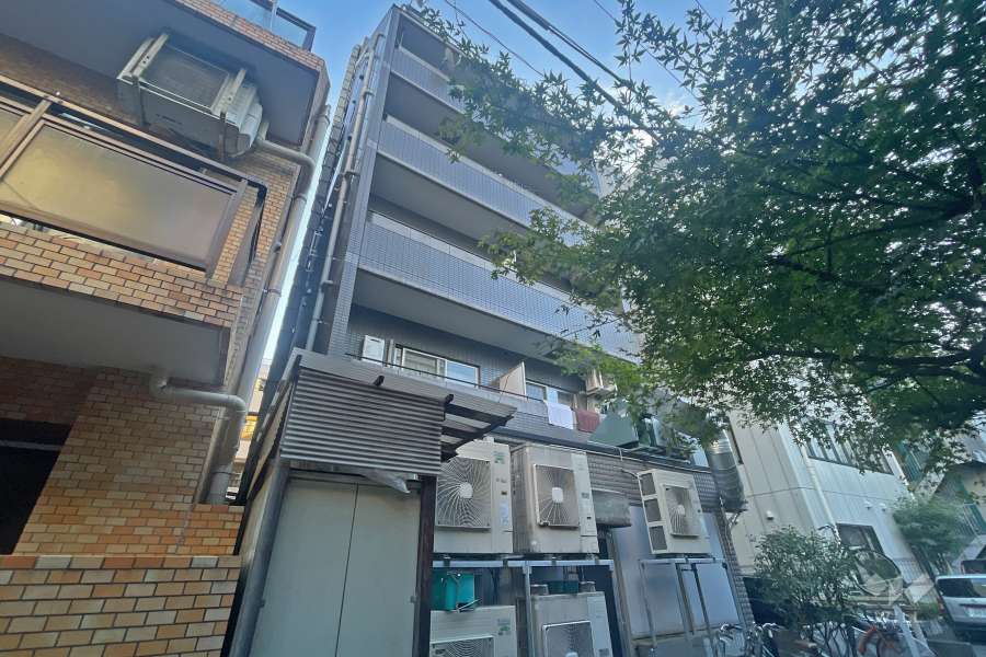 パークサイド芝大門の外観（北西側から）