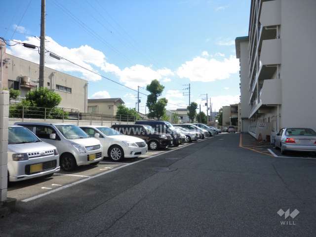 敷地内駐車場（屋外平面式）