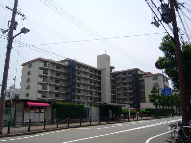 メゾンドール尼崎の外観（北西側から）