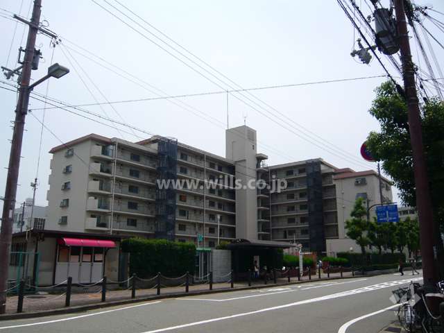 メゾンドール尼崎の外観（南西側から）