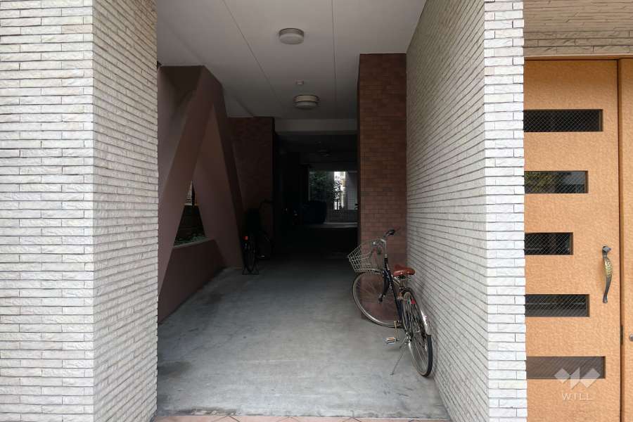 屋内に設けられた駐輪場