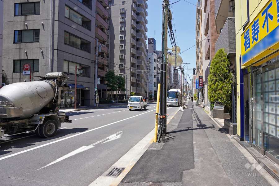 敷地南側の前面道路（仙台坂）