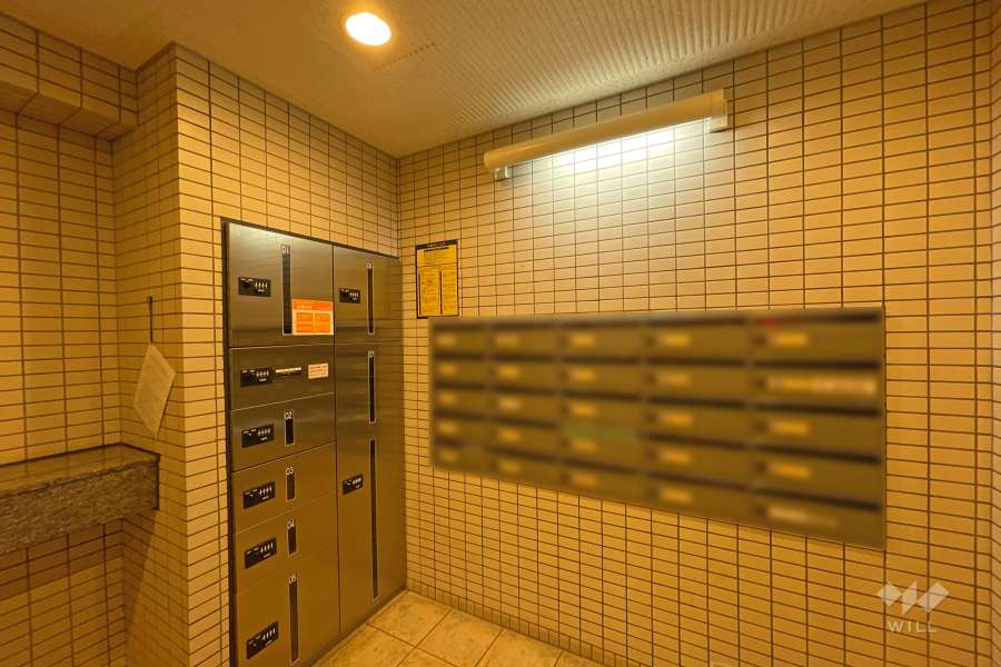 共用ポストと宅配ボックス