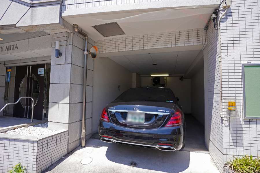 敷地内駐車場（屋内平面式）