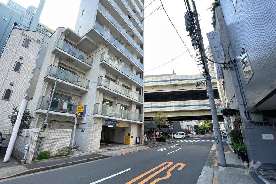 敷地北側の前面道路