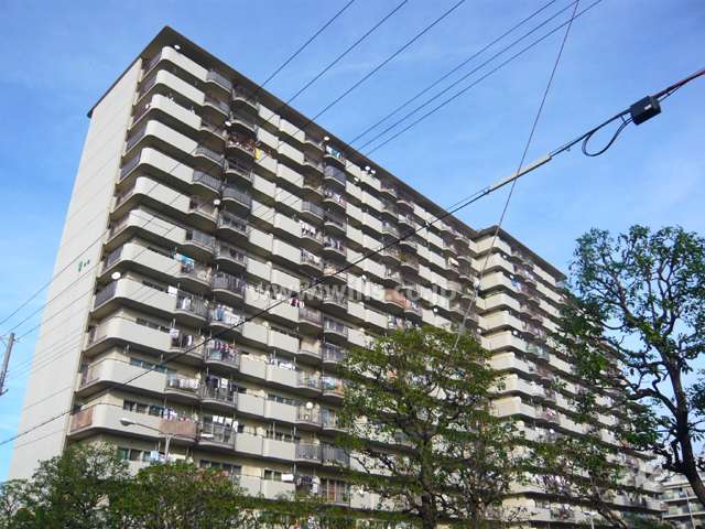 立花グリーンハイツ1号棟の外観（南西側から）