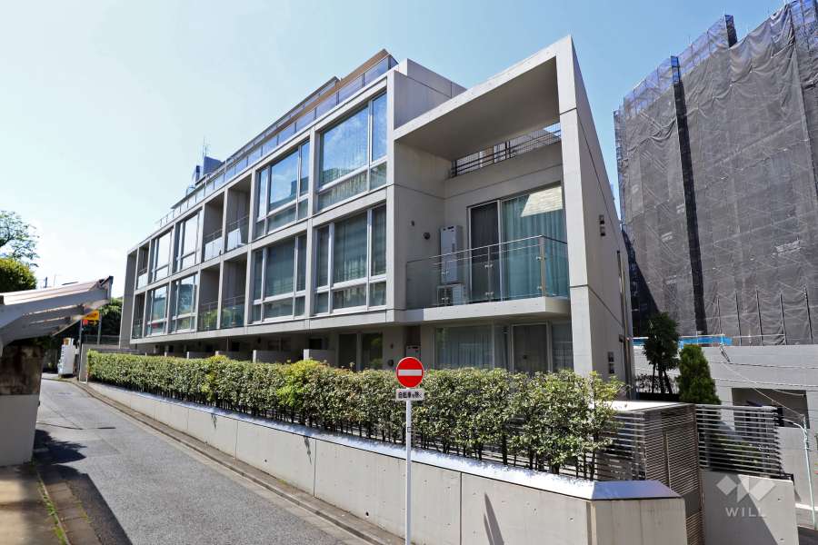 ピアース西麻布の外観（北東から）