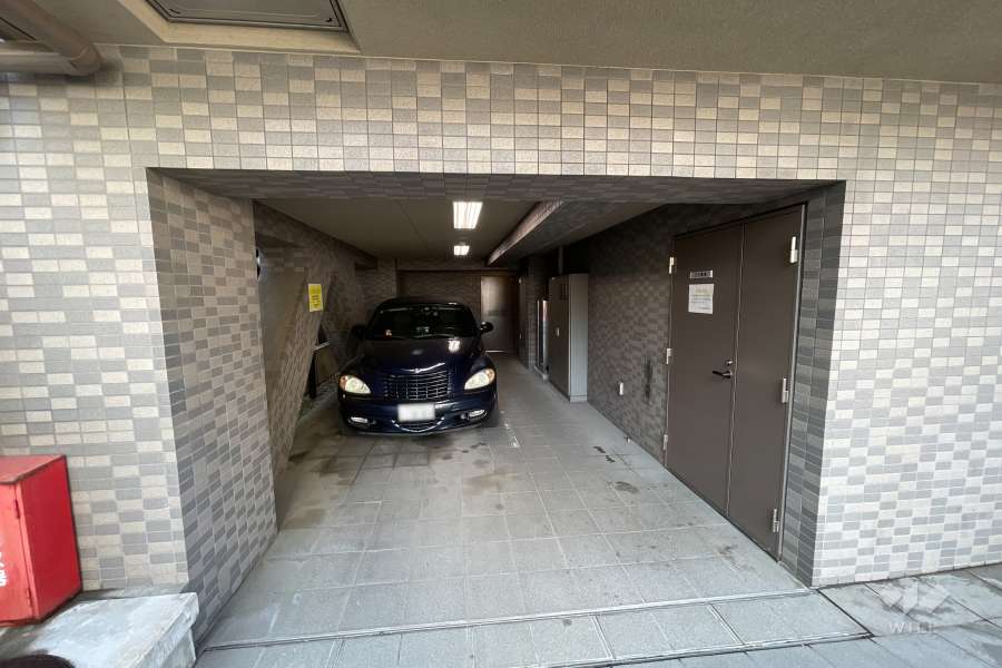 敷地内駐車場（屋内平面式）