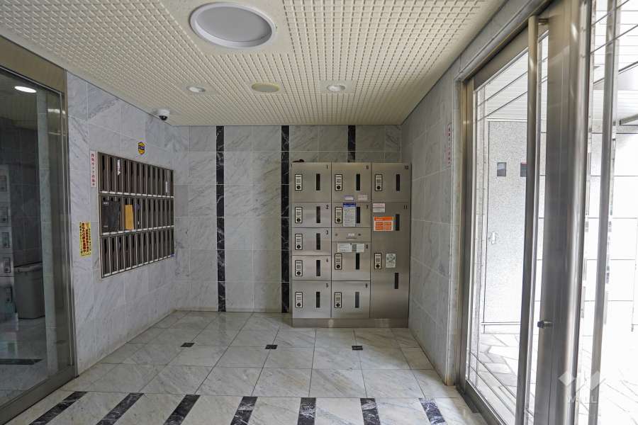 宅配ボックスと共用ポスト