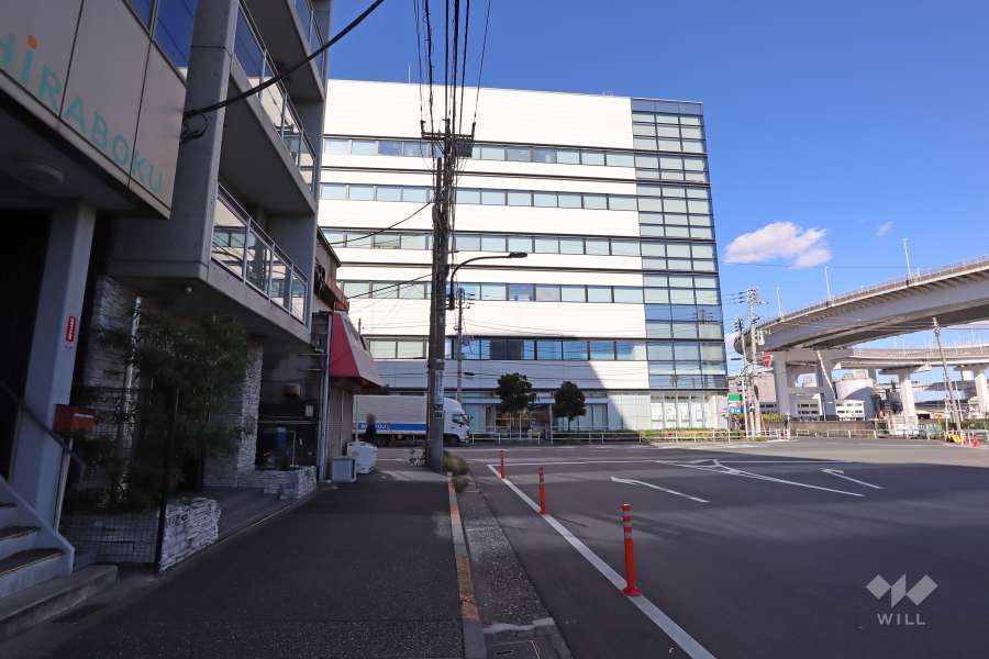 敷地東側の前面道路