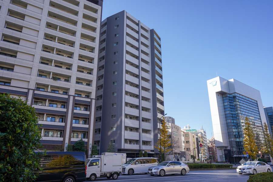 グランスイート南麻布の外観（東側から）　