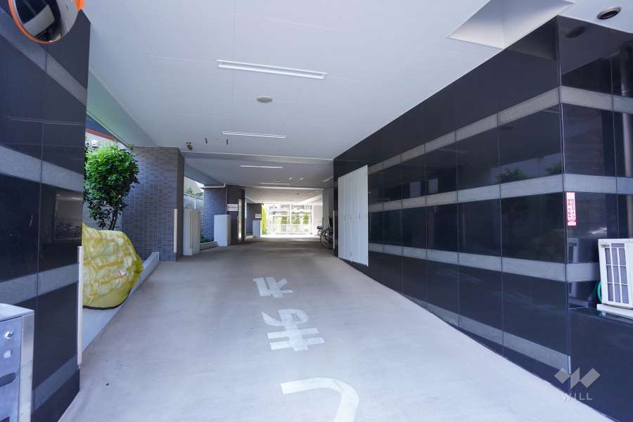 駐車場の出入り口　